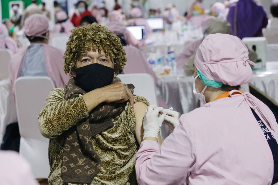 Incautan vacunas antiCovid falsas en China y Sudáfrica