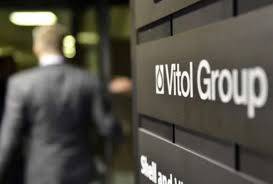 Y A VITOL LE PIDE NOMBRES