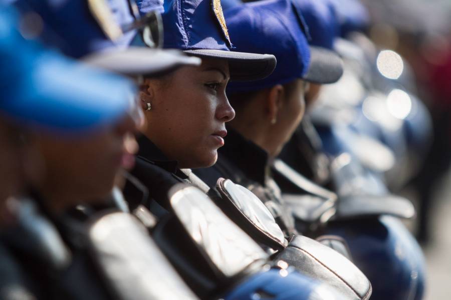 En la CDMX, ascienden mil 571 mujeres policías