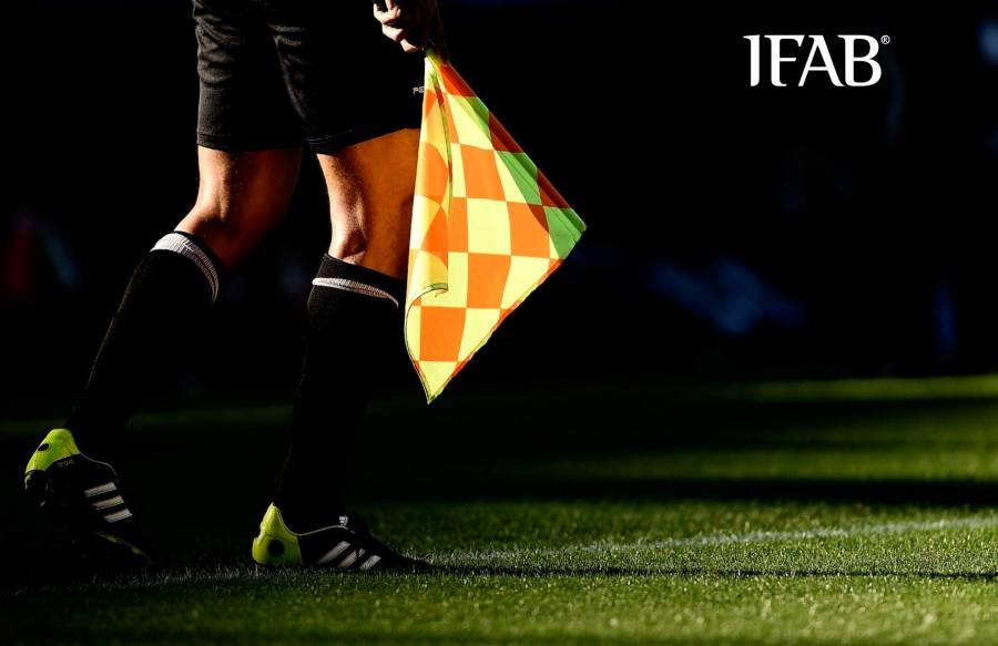 IFAB aprueba nuevos cambios infracciones con la mano en el f&uacute;tbol