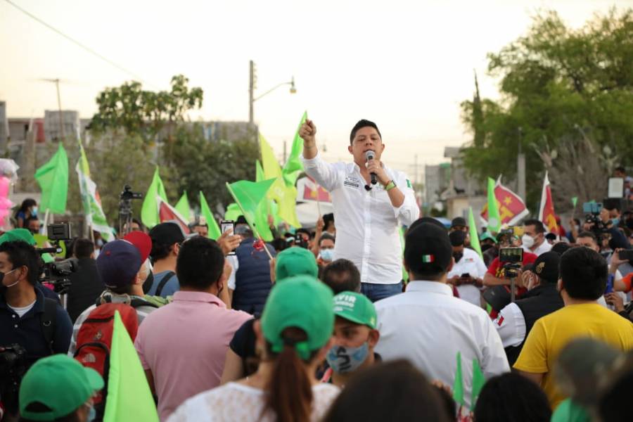 Inicia ‘El Pollo’ Gallardo recorrido en tierras potosinas