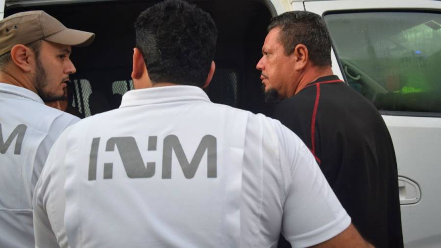 Desmonta INM campamento en Matamoros, Tamaulipas
