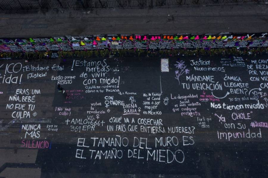 Piden conservar memorial a v&iacute;ctimas en vallas antimotines