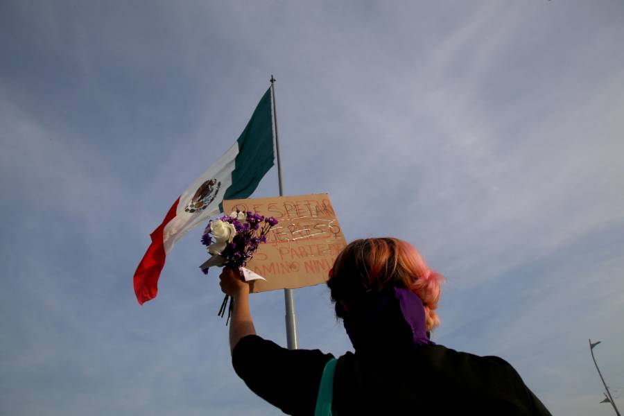 Marchan en el país mujeres contra violencia y feminicidios