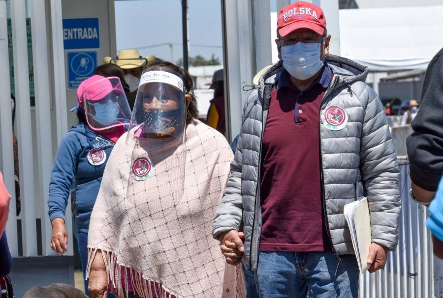 Toluca habilita opción de vacunación contra COVID-19 desde el automóvil