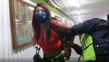 Tras detenci&oacute;n de mujeres fotoperiodistas, Claudia Sheinbaum destituye al director de la PBI