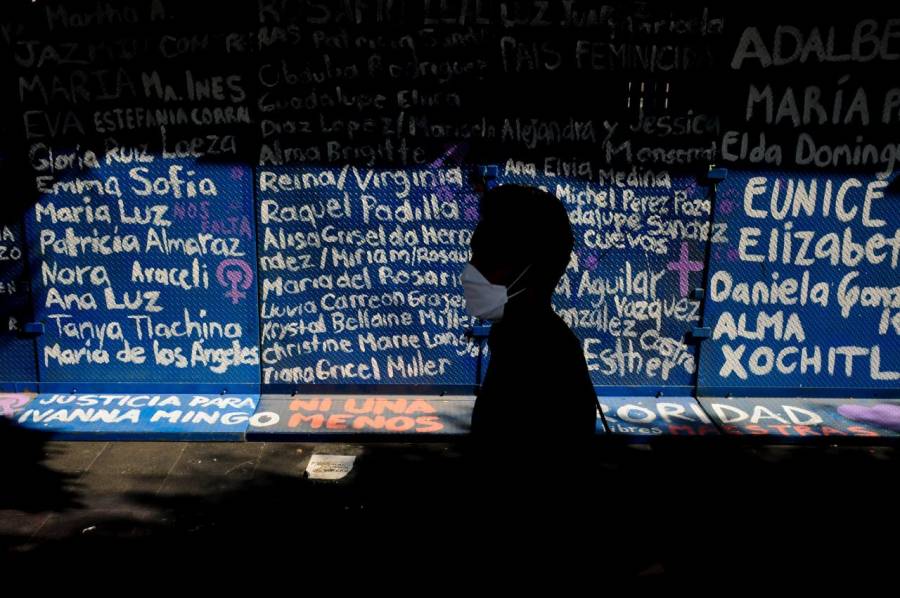 AMLO contemplaba preservar una semana muro convertido en memorial
