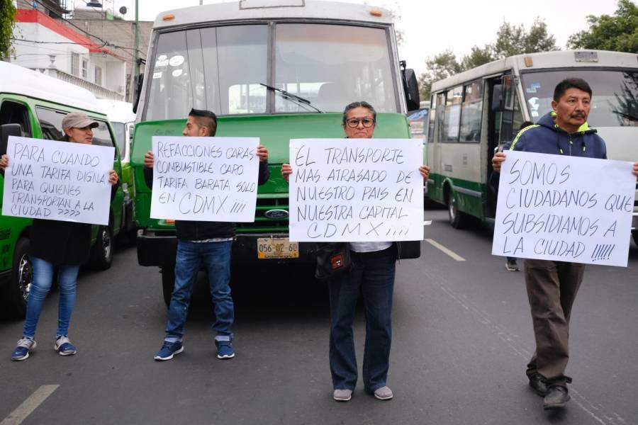 Transportistas marcharán hoy; piden aumento de 2 pesos en tarifa