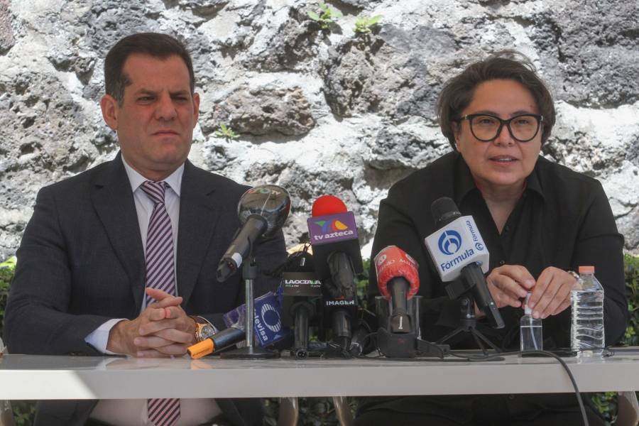 Se enreda Robles con petición de ser testigo