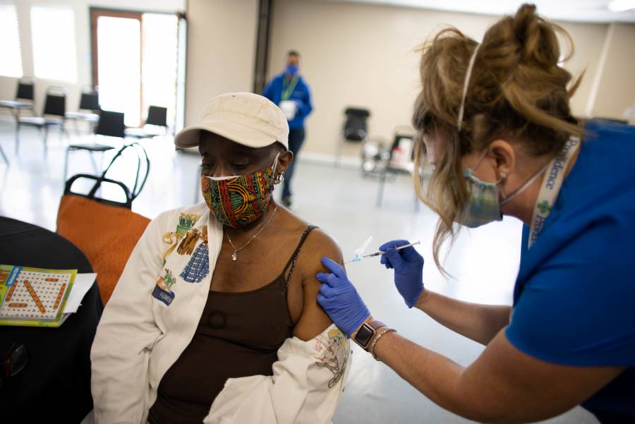 Estados Unidos ya aplicó 100 millones de dosis Covid