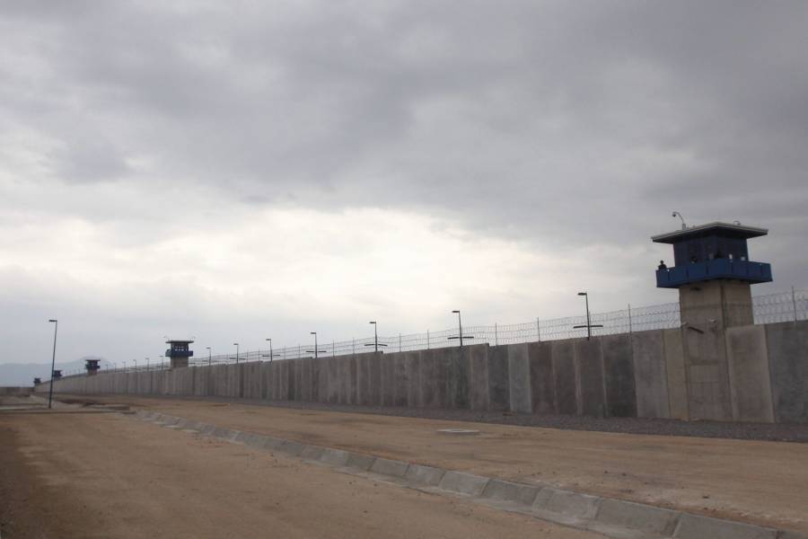 En CDMX, familiares de reos bloquean instalaciones del Sistema Penitenciario