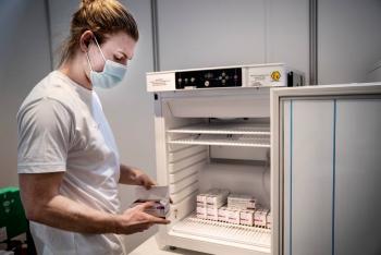 Pa&iacute;ses europeos suspenden vacuna  de AstraZeneca; GB la defiende