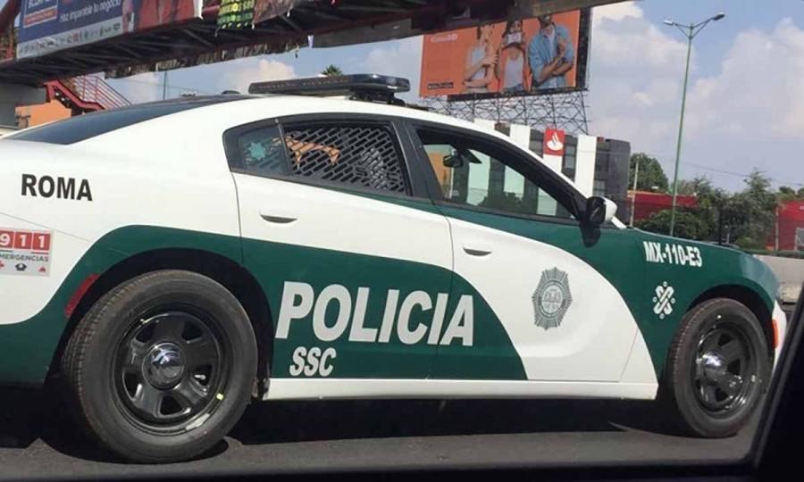 Suspenden a policías por riña con jóvenes en Iztapalapa