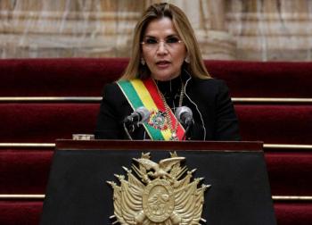 Detienen a la expresidenta interina de Bolivia, Jeanine Áñez