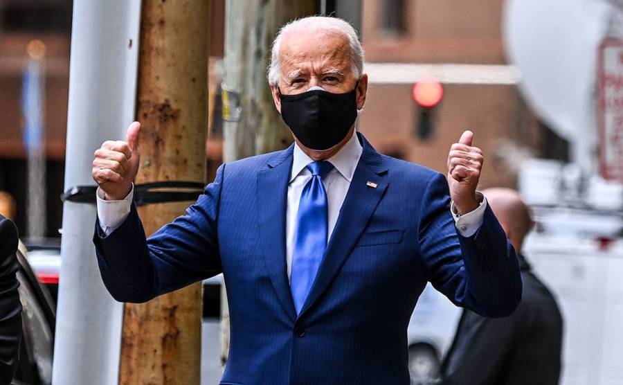 Llama Joe Biden a continuar con medidas preventivas como uso de cubrebocas