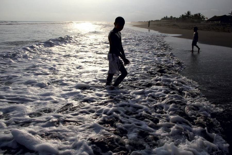 Pese a semáforo verde, Chiapas cierra sus playas por un mes