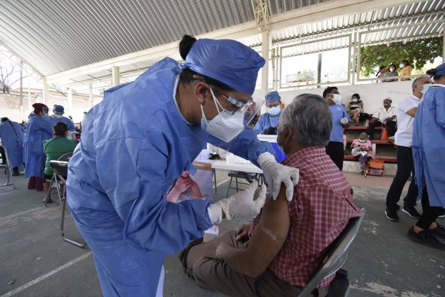 SLP: En La Ribera, amplían vacunación para adultos mayores