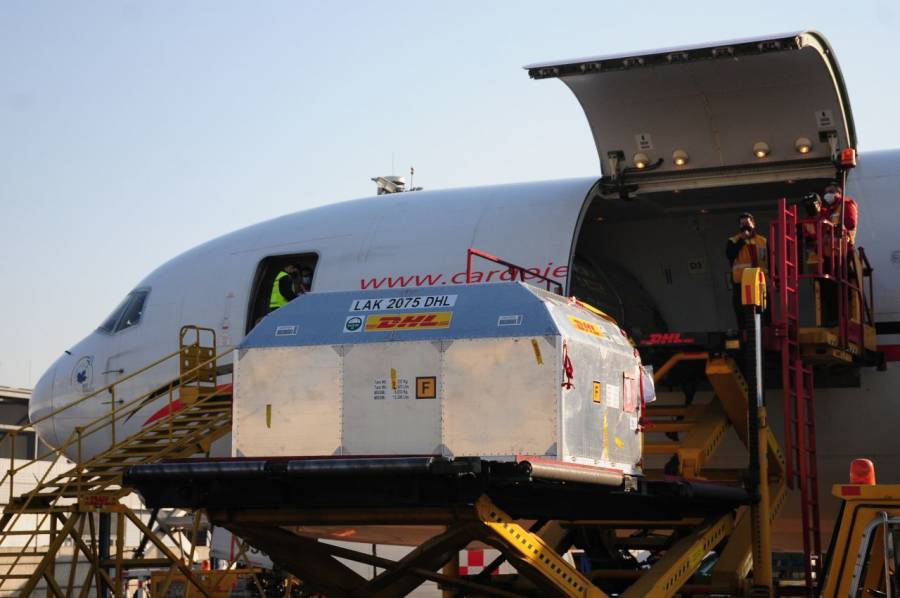 Llegan más vacunas contra COVID-19, casi 668 mil