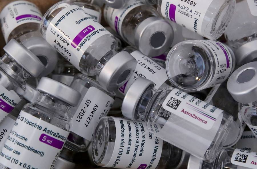 India respalda uso de vacuna AstraZeneca tras alza de nuevos casos de COVID-19