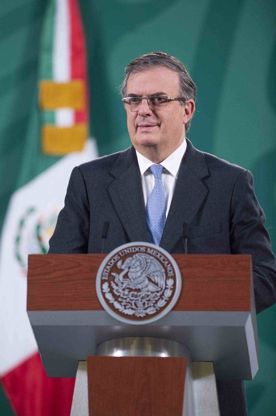 ...Y México acelera llegada de vacunas: Ebrard