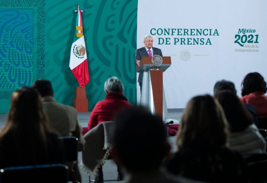 AMLO da pésame por muerte de Vicente Rojo