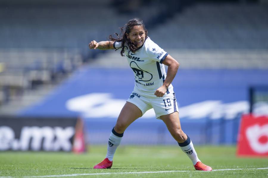 ¡Histórico! Fabiola Santamaría convierte el primer gol de Pumas Femenil en el Olímpico Universitario