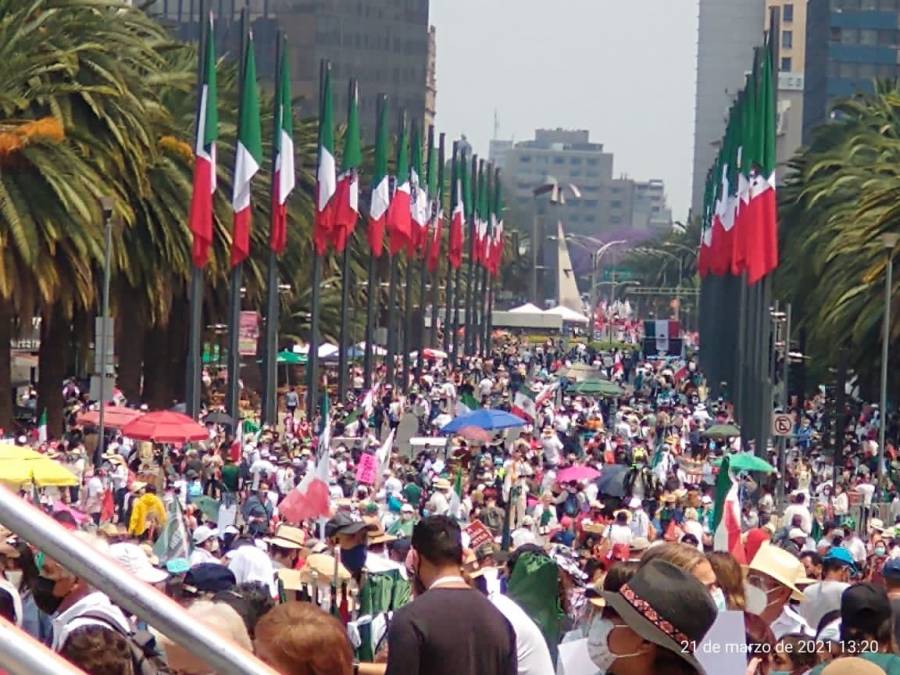 Frena se manifiesta en calles de la CMDX contra AMLO