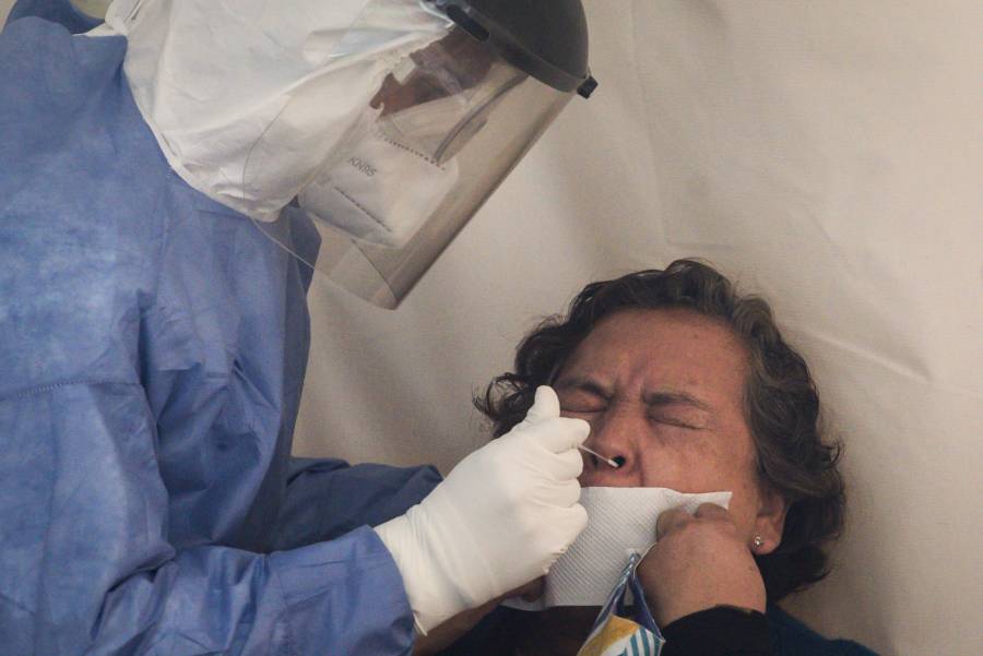 México reporta 2 millones 397 mil 991 casos estimados de COVID-19 y 199 mil 048 fallecidos