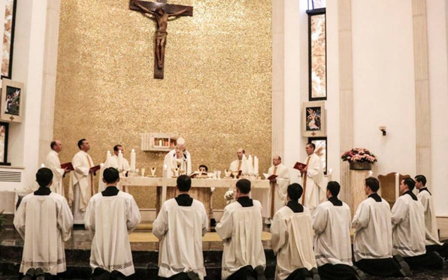 Legionarios de Cristo se&ntilde;alan a 17 sacerdotes mexicanos acusados de abuso sexual