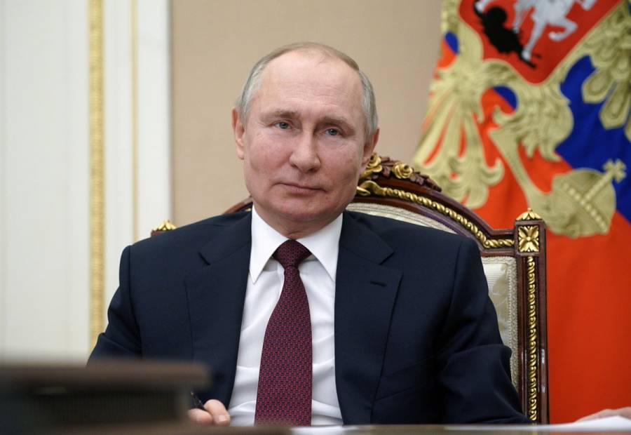 Vladimir Putin se vacuna contra COVID-19 en privado y con dosis ‘secreta’