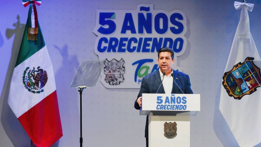 Cabeza de Vaca logra amparo contra FGR