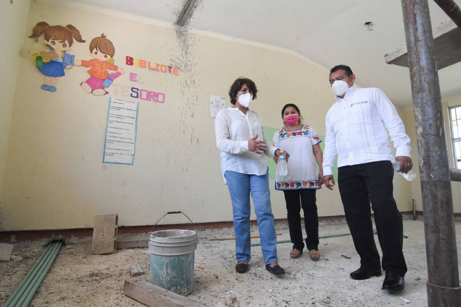 Supervisa titular de la SEP preparativos para retorno a clases en Campeche