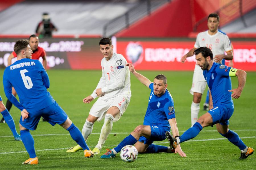 España tropieza con Grecia en el inicio del camino al Mundial