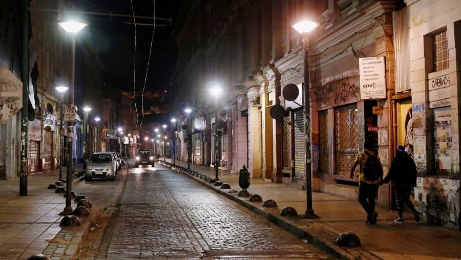 Chile vuelve al confinamiento por alza en contagios de Covid-19
