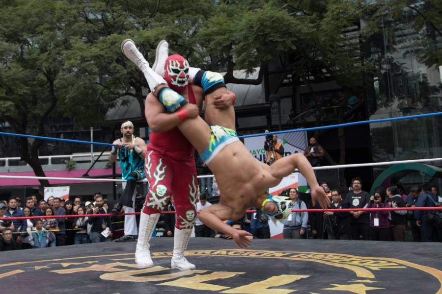 Regresan a la CDMX peleas de box y lucha libre, pero sin público