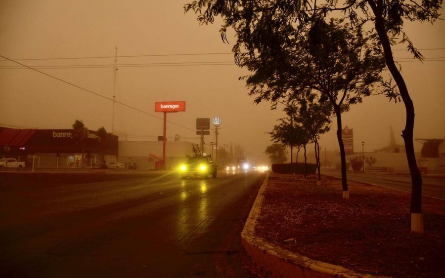 ¡Atención! Tolvanera oscureció el cielo de la CDMX