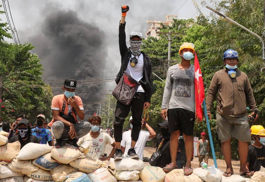 Cerca de 90 muertos en nueva jornada de represión militar en Birmania