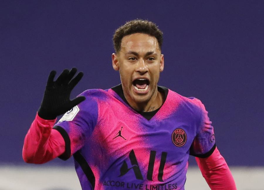 Autorizan juicio contra Neymar en Barcelona; piden dos a&ntilde;os de c&aacute;rcel para el jugador