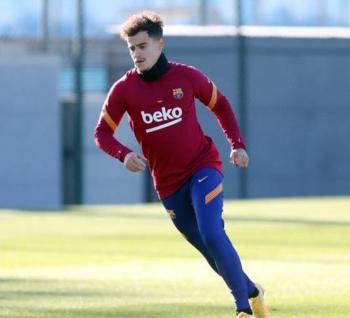 Coutinho deja Barcelona para rehabilitarse en Brasil