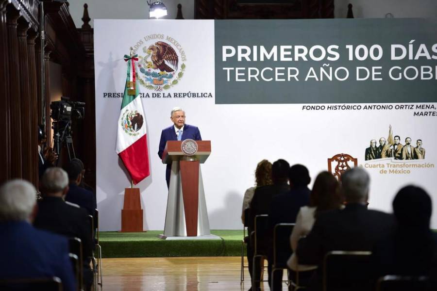 Funciona gobernar con honradez y austeridad, dice AMLO en informe