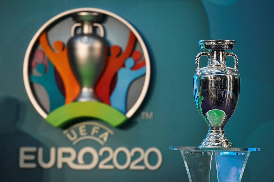 UEFA autoriza cinco cambios por equipo y partido durante la Eurocopa