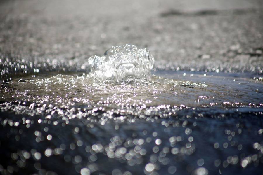 Se registra mega fuga de agua e inundación en la alcaldía Miguel Hidalgo