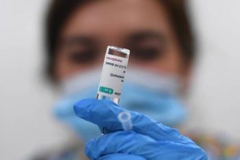 Reino Unido registra siete muertes por co&aacute;gulos generados tras vacunaci&oacute;n de AstraZeneca
