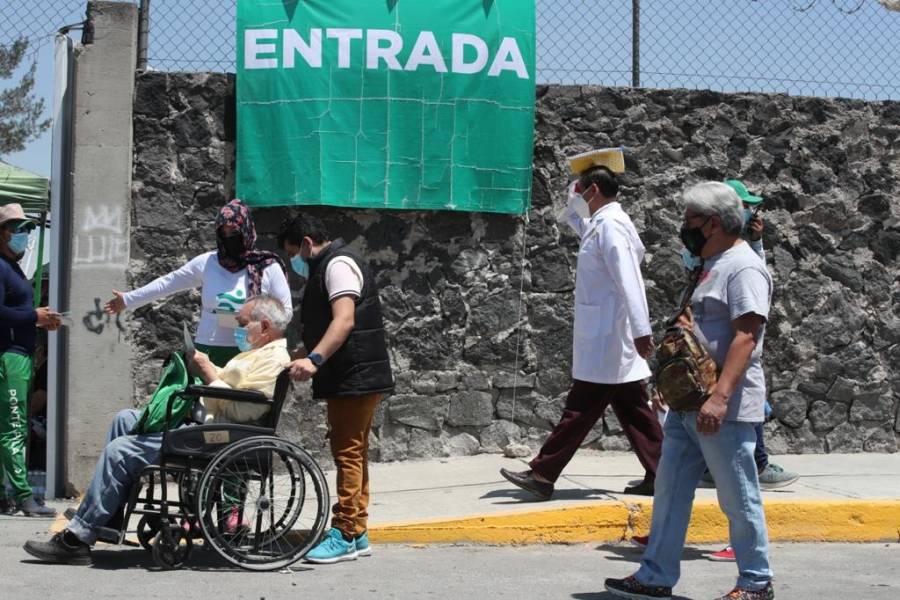 AMLO se dice confiado en vacunar a adultos mayores en este mes