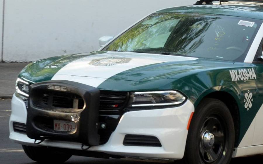 Descubren cuerpo de mujer dentro de cisterna en Iztapalapa
