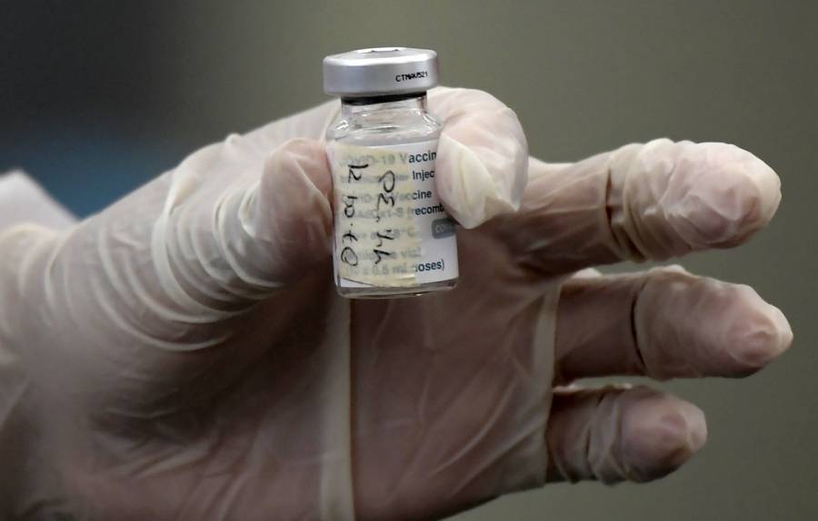 Reino Unido ofrecer&aacute; vacunas alternativas contra COVID-19 a las de AstraZeneca