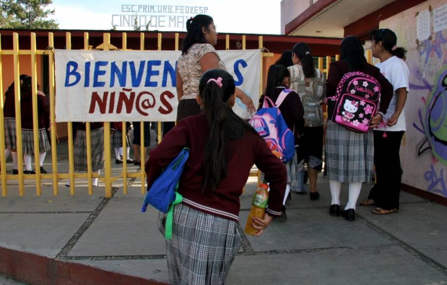 Evalúan regreso a clases en CDMX