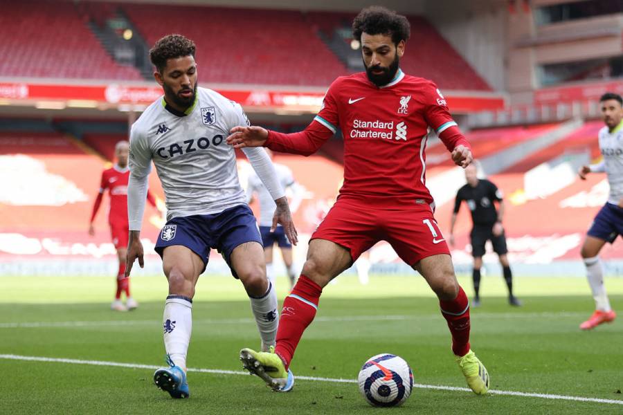 Liverpool se impone al Aston Villa con gol de último minuto