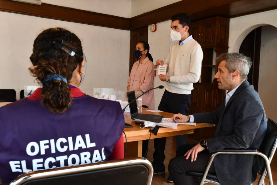 Define IECM, calendario y horarios para debates entre candidatos