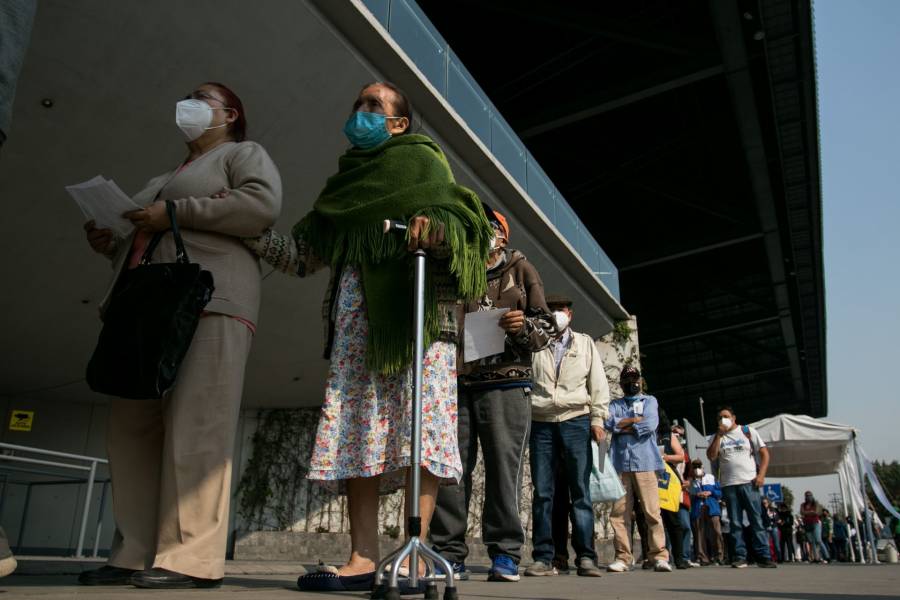 GobCDMX prepara vacunación contra COVID-19 en adultos mayores presos y personas en situación de calle